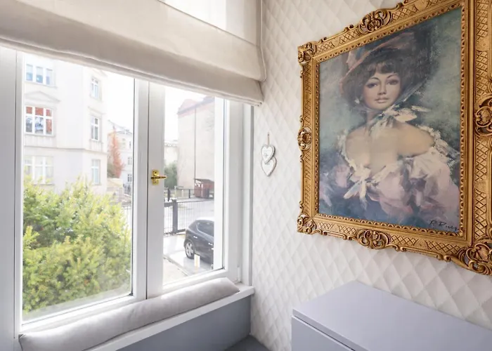 Apartment House Managers - Aura *