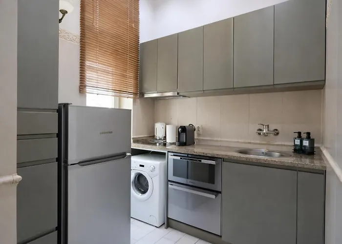 House Managers - Aura