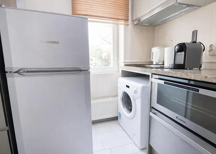 House Managers - Aura Sopot